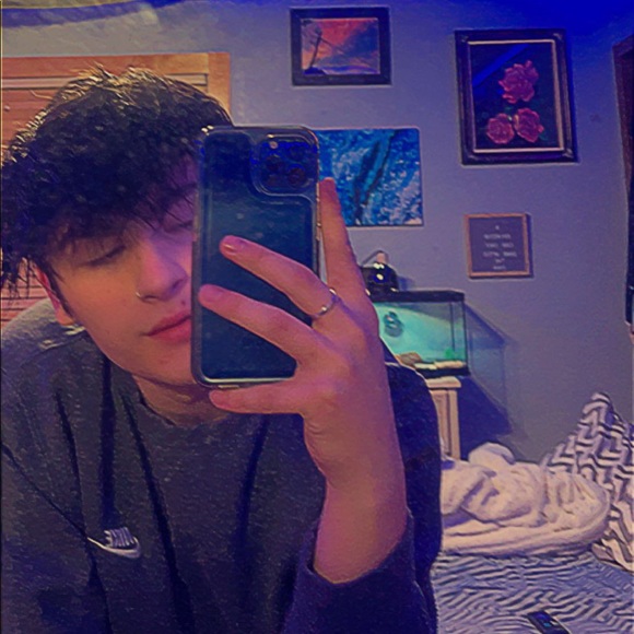 Meet your Posher, Carson - Picture 1 of 1